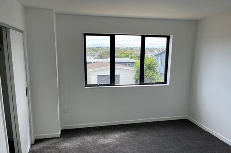 Photo of property in 5/3 Abbotleigh Avenue, Te Atatu Peninsula, Auckland, 0610