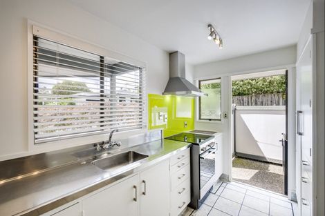 Photo of property in 2/14 Greenwood Road, Havelock North, 4130