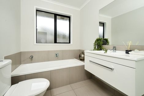 Photo of property in 18 Oolong Court, Huntington, Hamilton, 3210