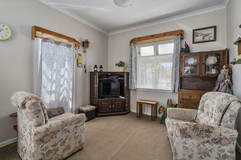 Photo of property in 173 Bridge Street, Bulls, 4818