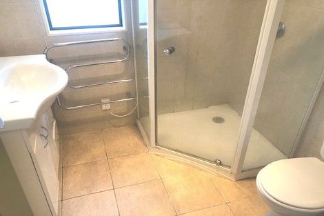 Photo of property in 60 English Oak Drive, Schnapper Rock, Auckland, 0632