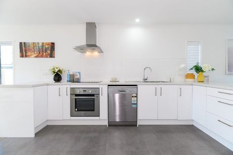 Photo of property in 1/67a Metcalfe Road, Ranui, Auckland, 0612