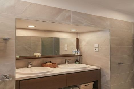 Photo of property in 8 Roseneath Terrace, Roseneath, Wellington, 6011