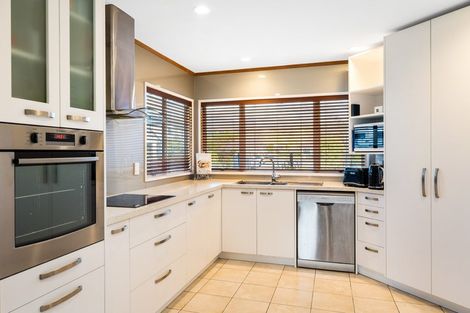 Photo of property in 16 Kingfisher Close, Brown Owl, Upper Hutt, 5018