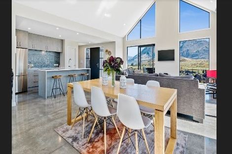 Photo of property in 35 Ruapehu Street, Paraparaumu, 5032