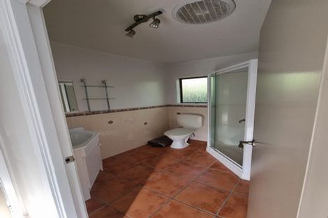 Photo of property in 31 Jellicoe Road, Murrays Bay, Auckland, 0630