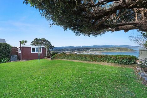 Photo of property in 15 Sutherland Crescent, Melrose, Wellington, 6023