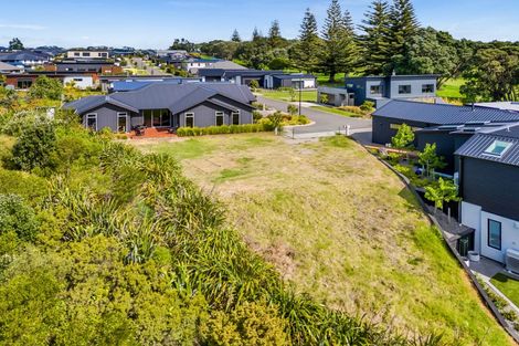 Photo of property in 10 Kakariki Lane, Waiwhakaiho, New Plymouth, 4312