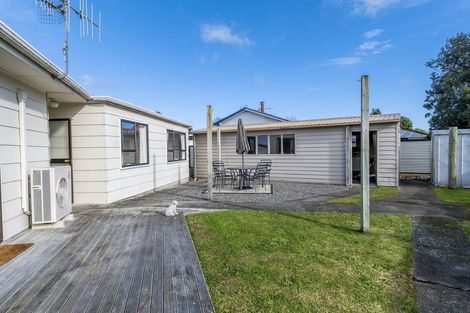 Photo of property in 13 Atarau Grove, Paraparaumu, 5032