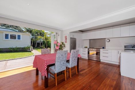 Photo of property in 12 Ngataringa Road, Devonport, Auckland, 0624