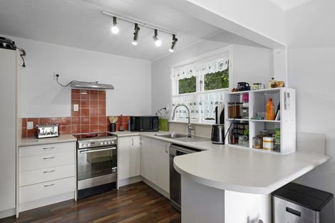 Photo of property in 7 Zeala Grove, Stokes Valley, Lower Hutt, 5019