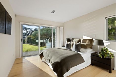 Photo of property in 58 Tindalls Bay Road, Tindalls Beach, Whangaparaoa, 0930