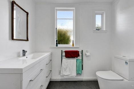 Photo of property in 17 Albion Street, Hawera, 4610