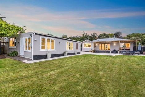 Photo of property in 23 Paekakariki Hill Road, Pauatahanui, Porirua, 5381