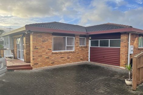 Photo of property in 33d Kirby Street, Glendene, Auckland, 0602