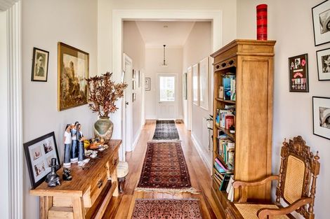 Photo of property in 6 Ngaio Gorge Road, Ngaio, Wellington, 6035