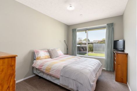 Photo of property in 61 Karnak Crescent, Russley, Christchurch, 8042