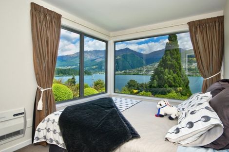 Photo of property in 574 Peninsula Road, Kelvin Heights, Queenstown, 9300