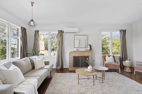 Photo of property in 2/177 Mokoia Road, Birkenhead, Auckland, 0626