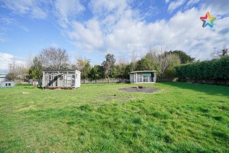 Photo of property in 16 Derby Street, Woodend, Invercargill, 9877