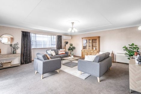 Photo of property in 37 Renfrew Street, Waikiwi, Invercargill, 9810