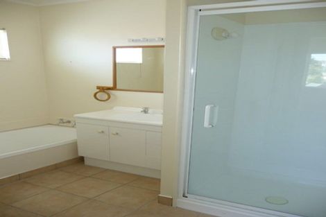 Photo of property in 14 Ellenbury Place, Stanmore Bay, Whangaparaoa, 0932