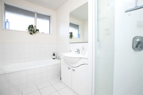 Photo of property in 5 Sayers Crescent, Ilam, Christchurch, 8041