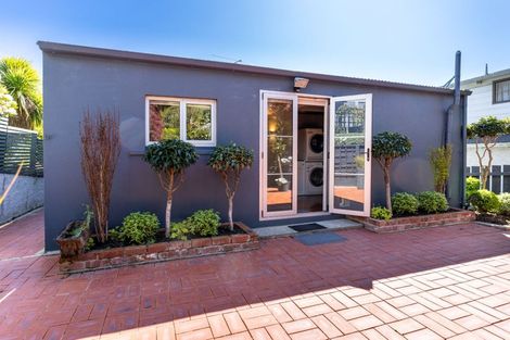 Photo of property in 40 Marine Parade, Macandrew Bay, Dunedin, 9014