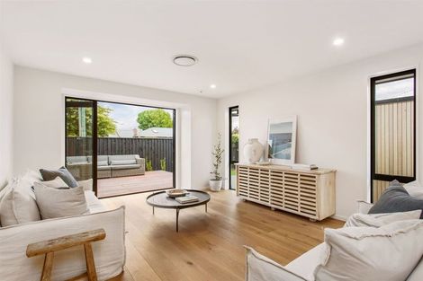 Photo of property in 35 Tui Street, Fendalton, Christchurch, 8041