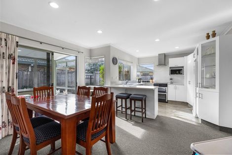 Photo of property in 19 Rosberg Place, Mount Maunganui, 3116