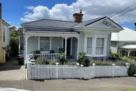 Photo of property in 16a Wharf Road, Te Atatu Peninsula, Auckland, 0610