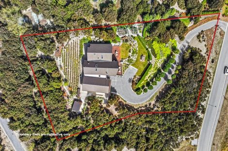 Photo of property in 13 Highfield Ridge, Wanaka, 9305