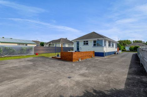 Photo of property in 6 Malone Place, Hawera, 4610