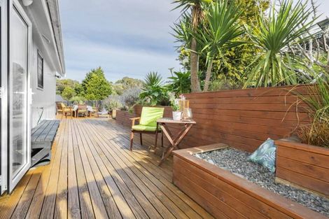 Photo of property in 32 Thimble Lane, Whitby, Porirua, 5024