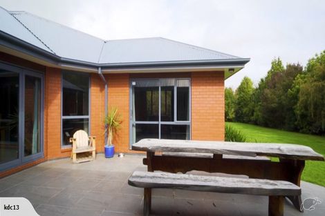 Photo of property in 10 Deavoll Place, Heathcote Valley, Christchurch, 8022