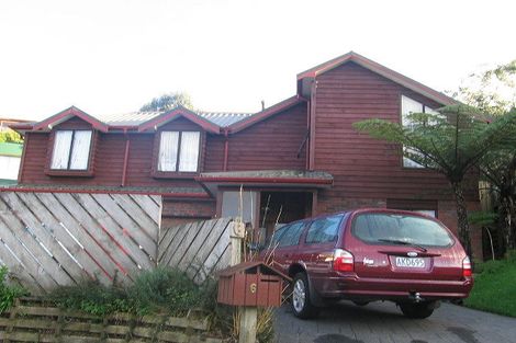 Photo of property in 6 Cullen Place, Tawa, Wellington, 5028