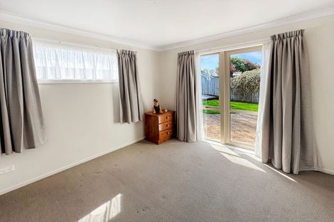 Photo of property in 19 Willowview Drive, Redwood, Christchurch, 8051
