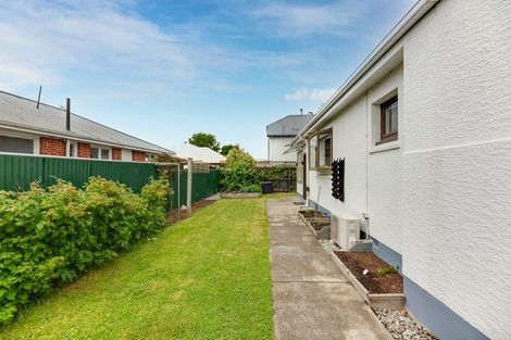 Photo of property in 1/40 Grimseys Road, Redwood, Christchurch, 8051