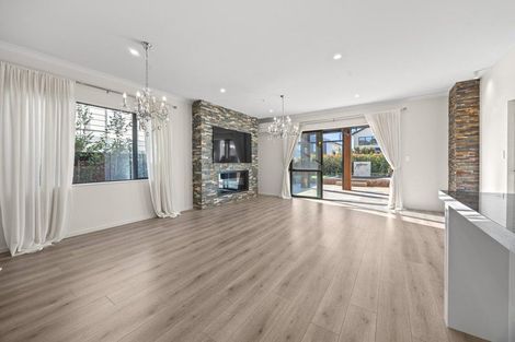 Photo of property in 16 Lime Hill Rise, Flat Bush, Auckland, 2019