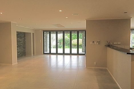 Photo of property in 11 Anaheim Boulevard, Shamrock Park, Auckland, 2016