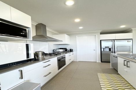 Photo of property in 81 Manuel Road, Silverdale, 0932