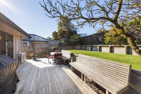 Photo of property in 20 Tironui Terrace, Western Heights, Hamilton, 3200