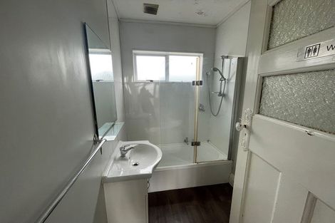 Photo of property in 122 Bay View Road, South Dunedin, Dunedin, 9012