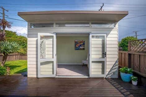 Photo of property in 1/46 Eversleigh Road, Belmont, Auckland, 0622