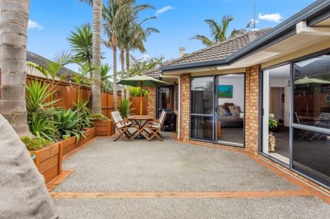 Photo of property in 32 Aranui Drive, Papamoa Beach, Papamoa, 3118