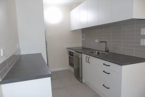 Photo of property in Hobson Court Flats, 42/70 Hobson Street, Thorndon, Wellington, 6011