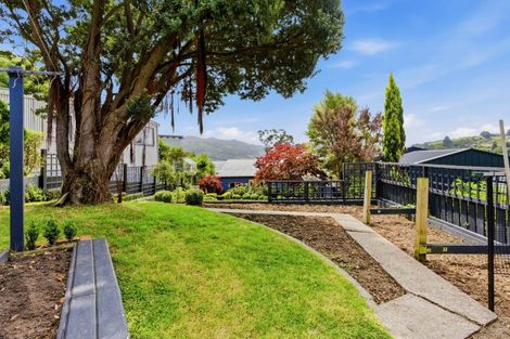 Photo of property in 40 Marine Parade, Macandrew Bay, Dunedin, 9014