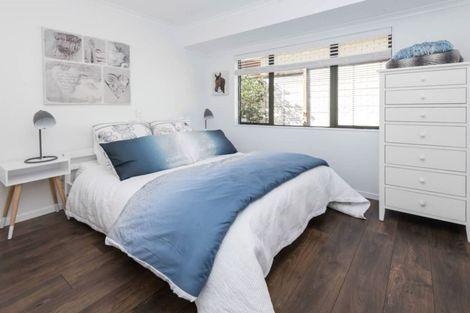 Photo of property in 1 Luana Way, Bucklands Beach, Auckland, 2014