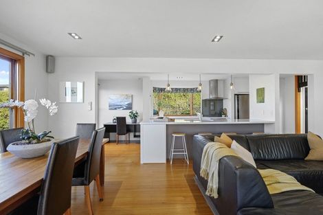 Photo of property in 3 Belleview Terrace, Mount Pleasant, Christchurch, 8081