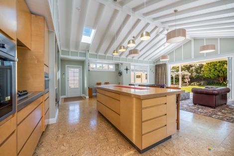 Photo of property in 25 Hinau Street, Woburn, Lower Hutt, 5010